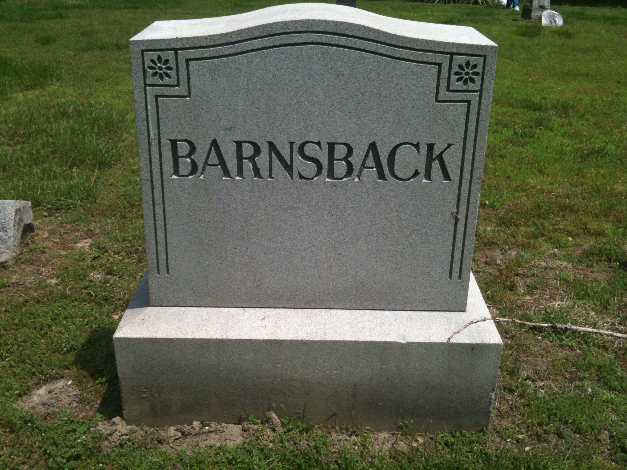 Barnsback Headstone