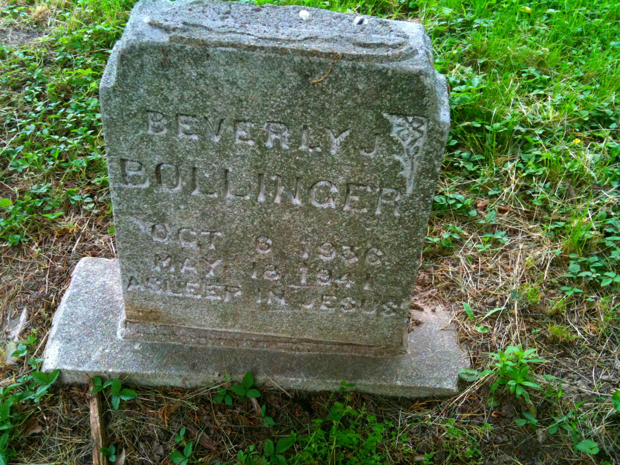 Beverly Bollinger Headstone