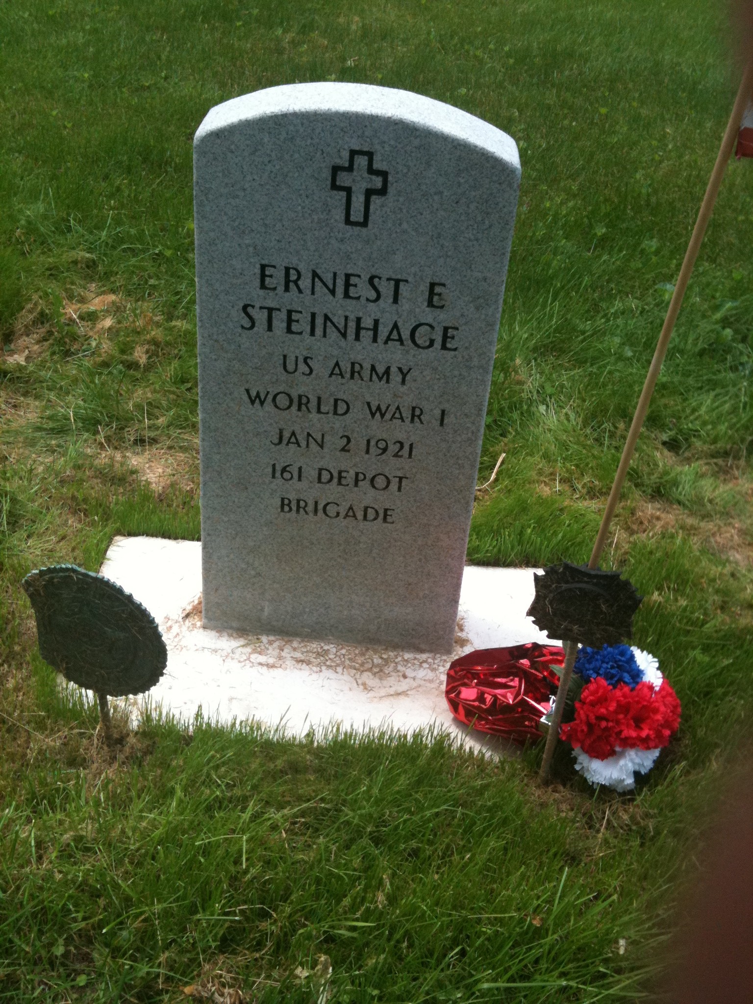 Ernest E. Steinhage Headstone