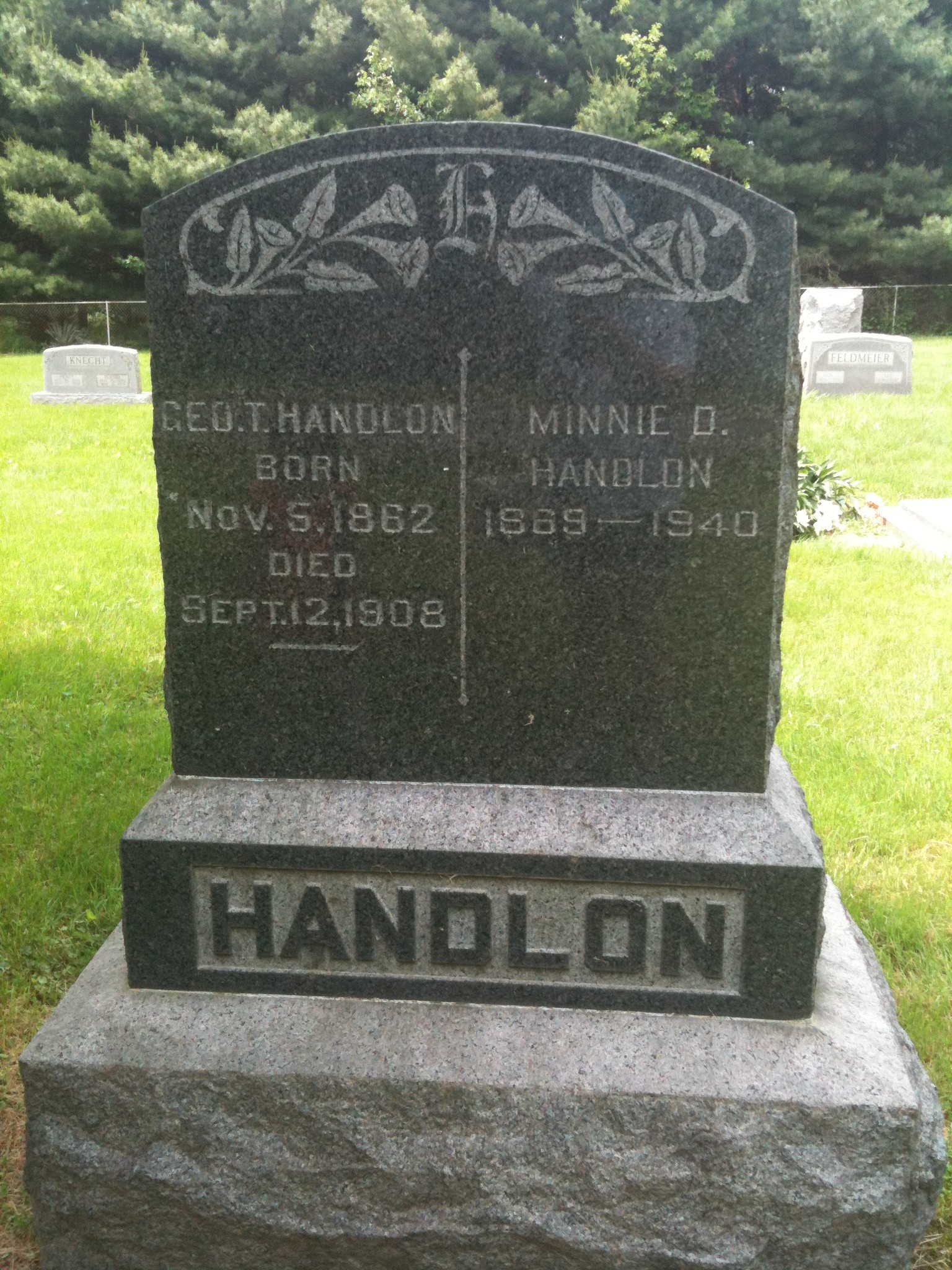 George T. and Minnie D. Handlon Headstone