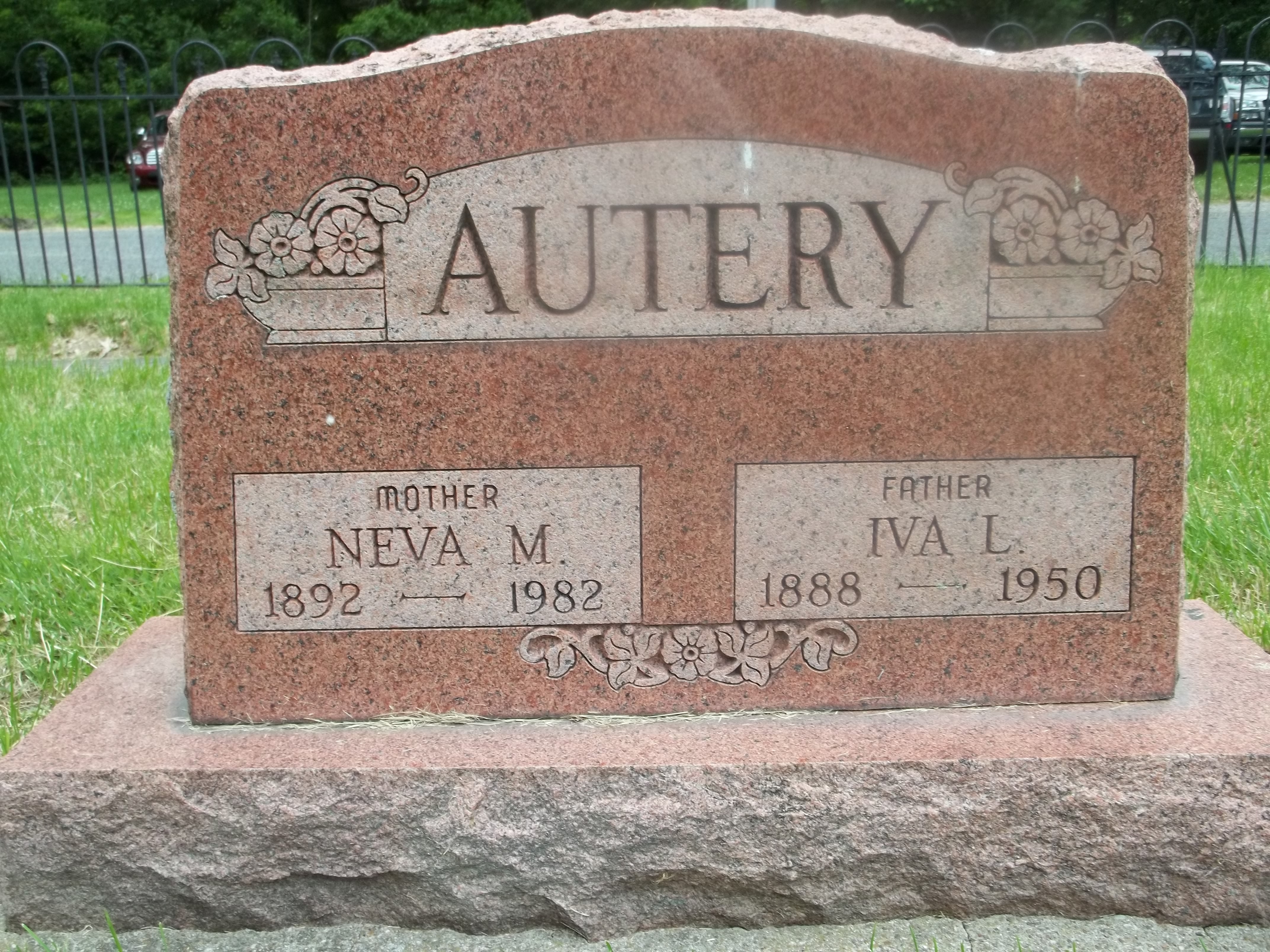 Iva L. and Neva M. Autery Headstone