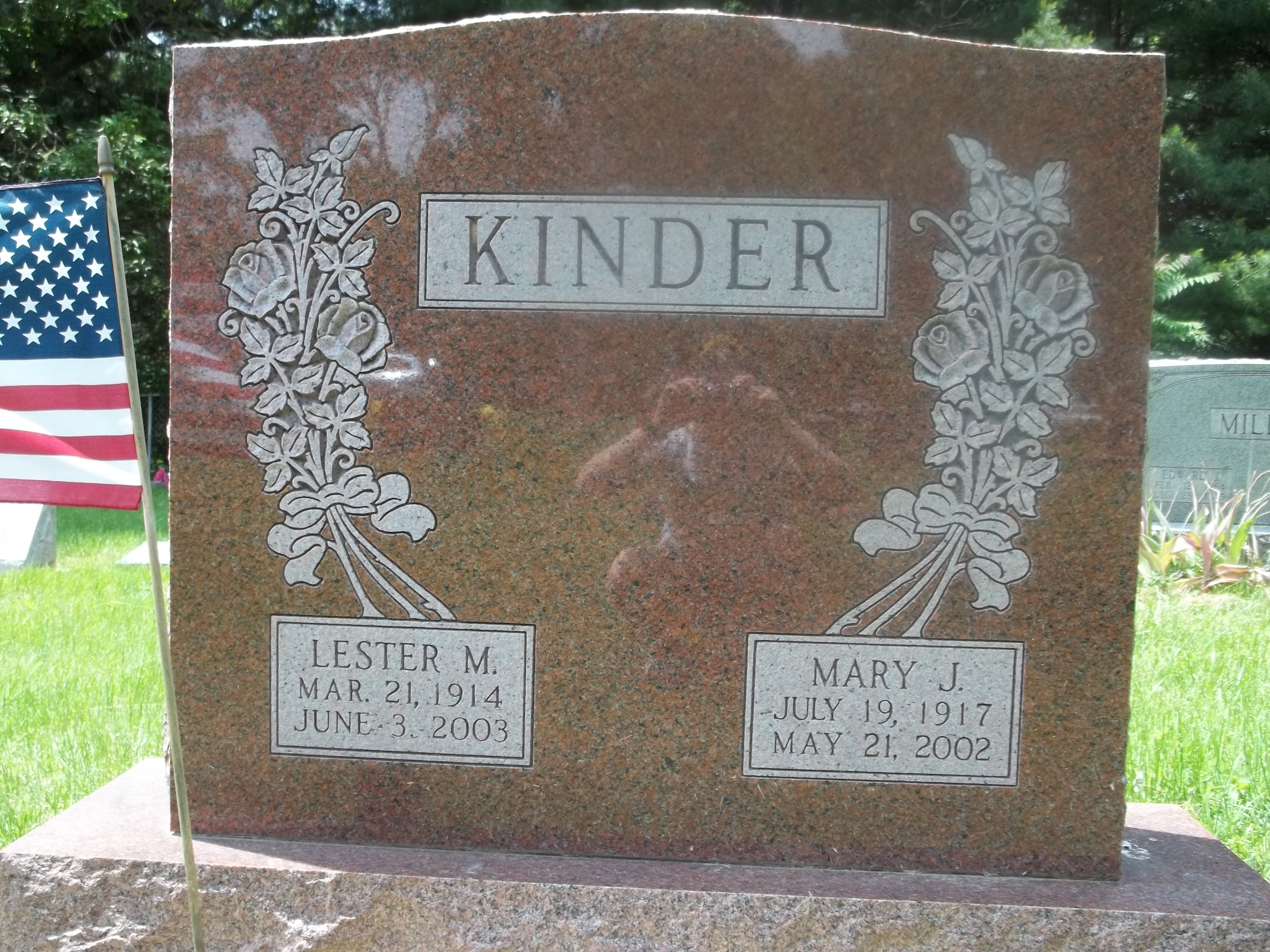 Lester M. and Mary J. Kinder Headstone