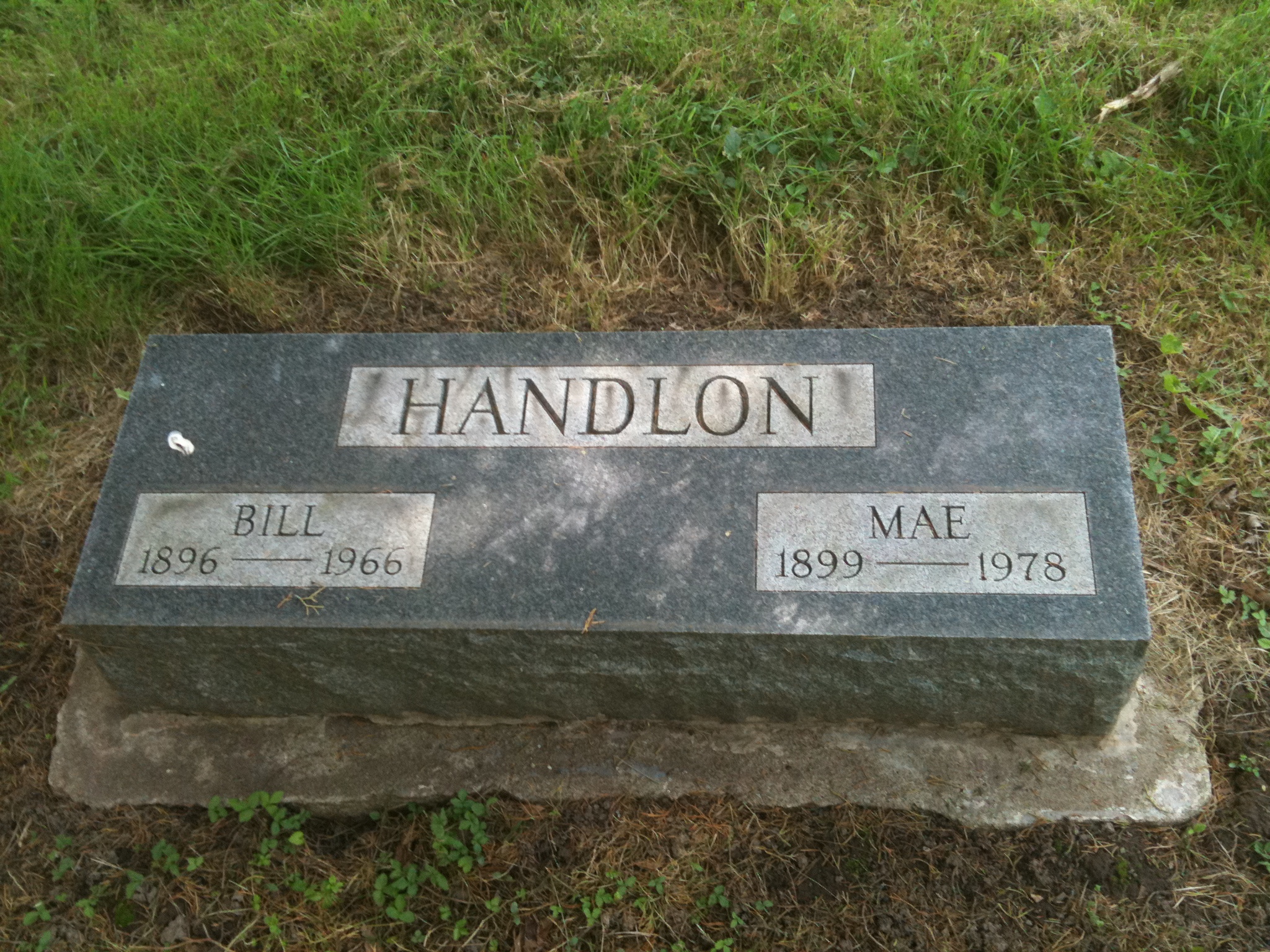 Bill and Mae Handlon Headstone