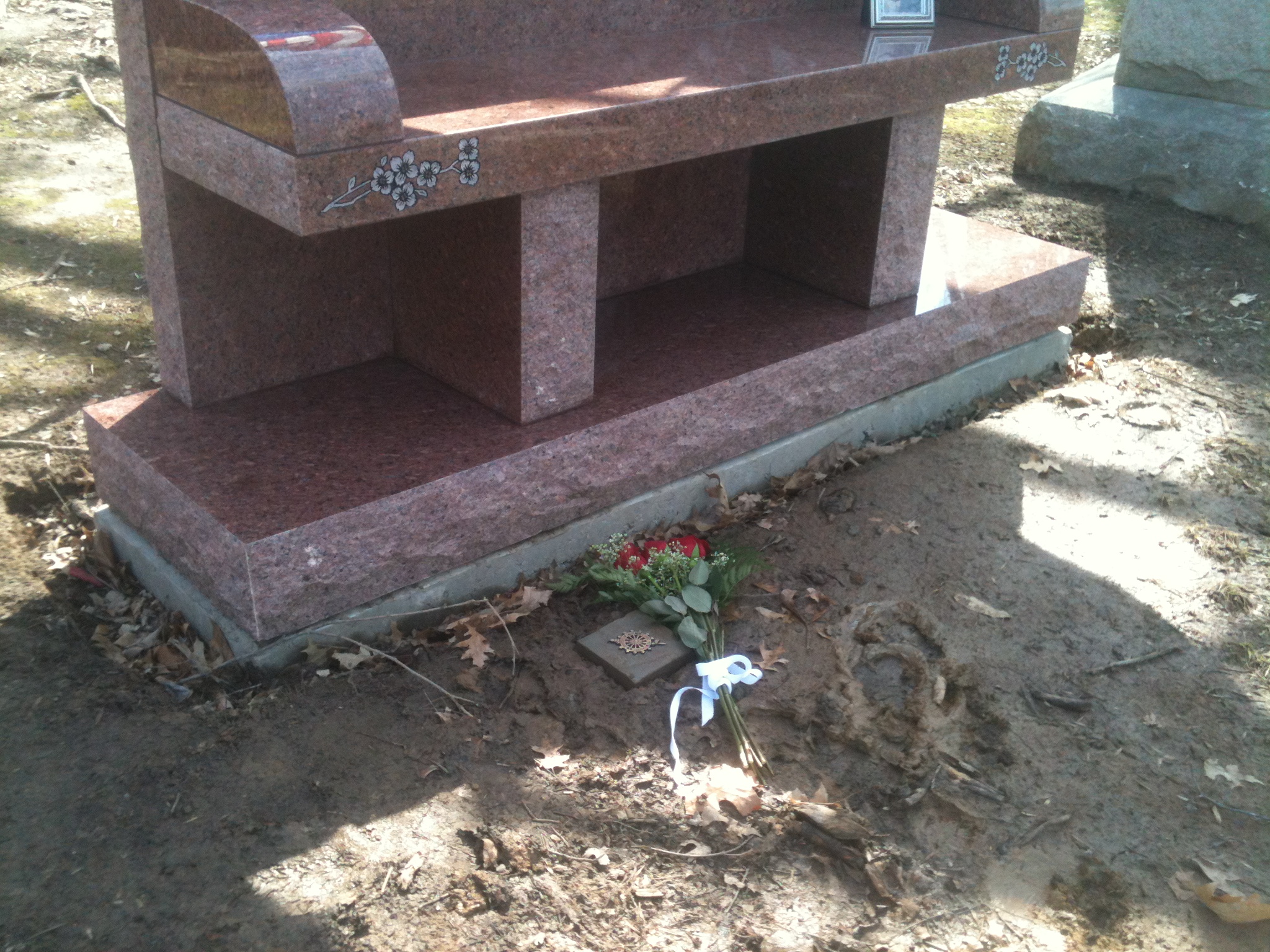 Eleanor Knecht Schweitzer's Grave at Valhalla Cemetery in St. Louis, Missouri