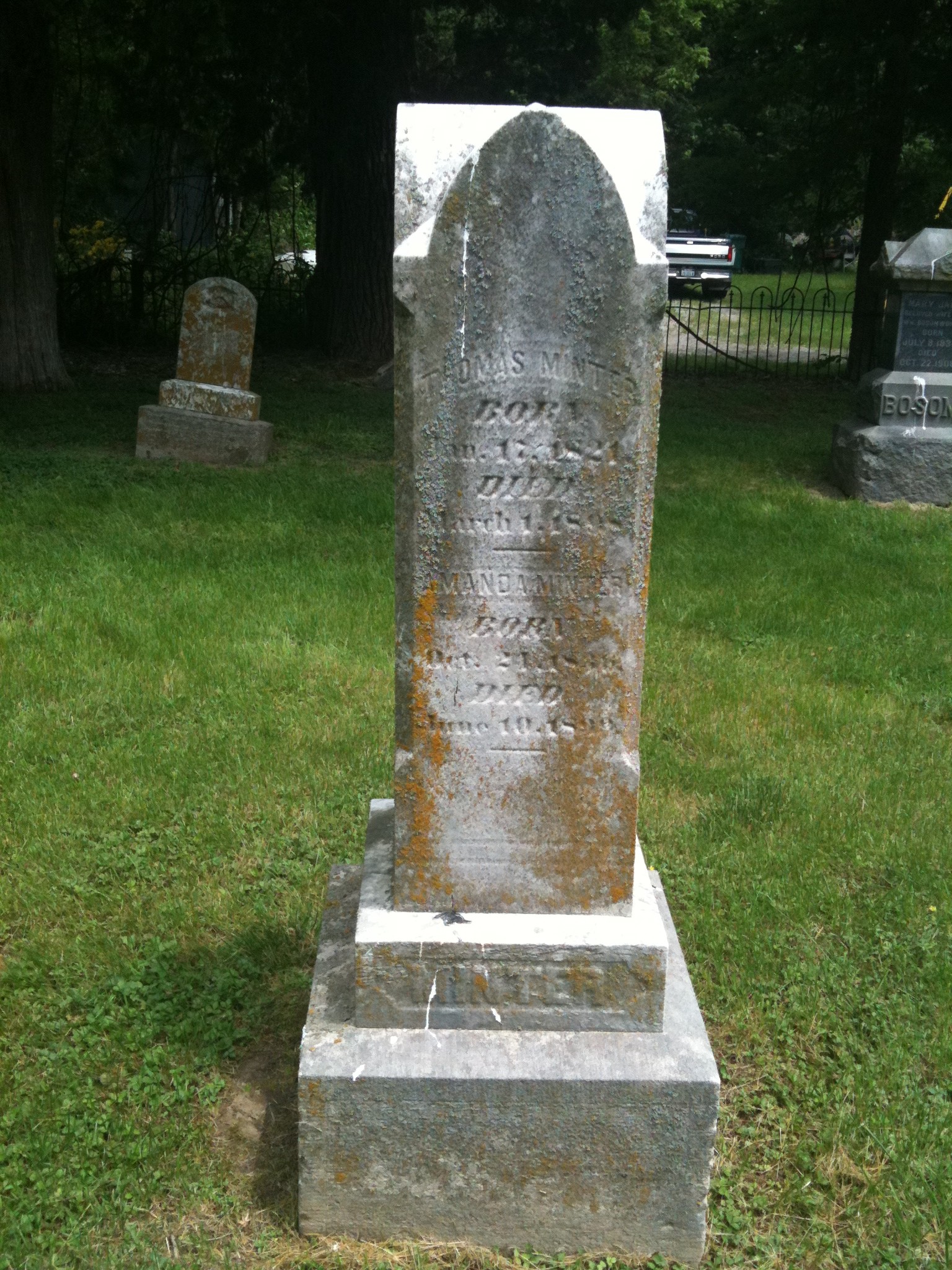 Thomas and Amanda Minter Headstone